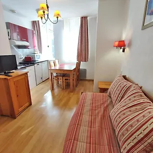 Pat 83, T2, Centre Luchon, Wifi, Casier A Skis, 4 Personnes Appartement